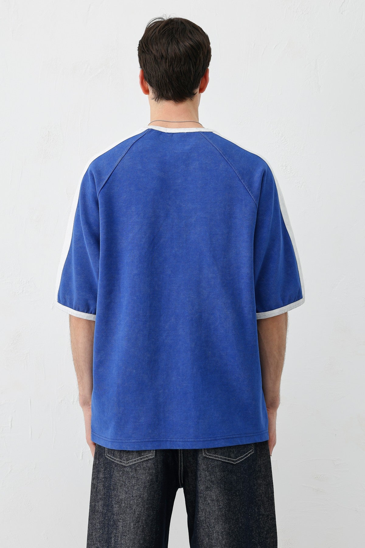 WASHED RAGLAN-SLEEVE T-SHIRT