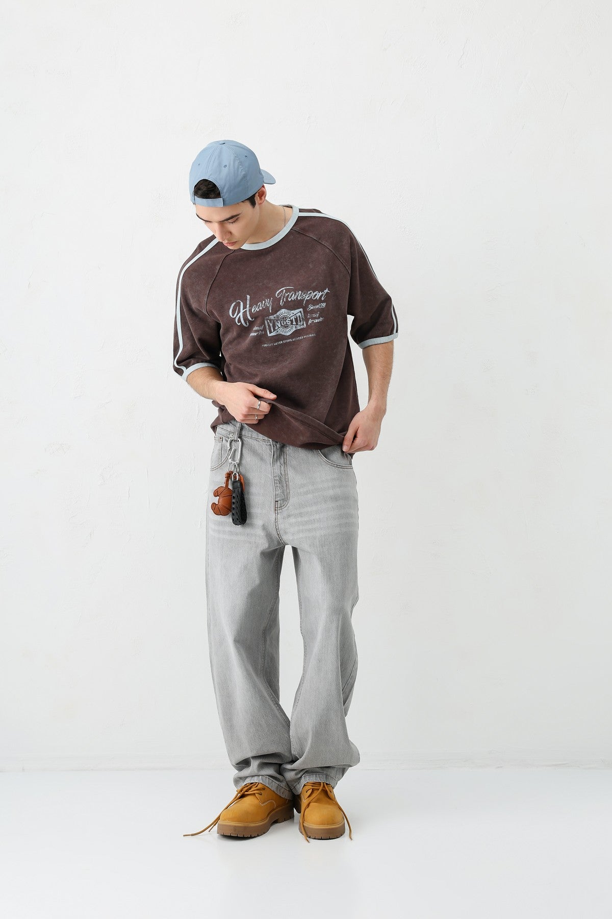 WASHED RAGLAN-SLEEVE T-SHIRT