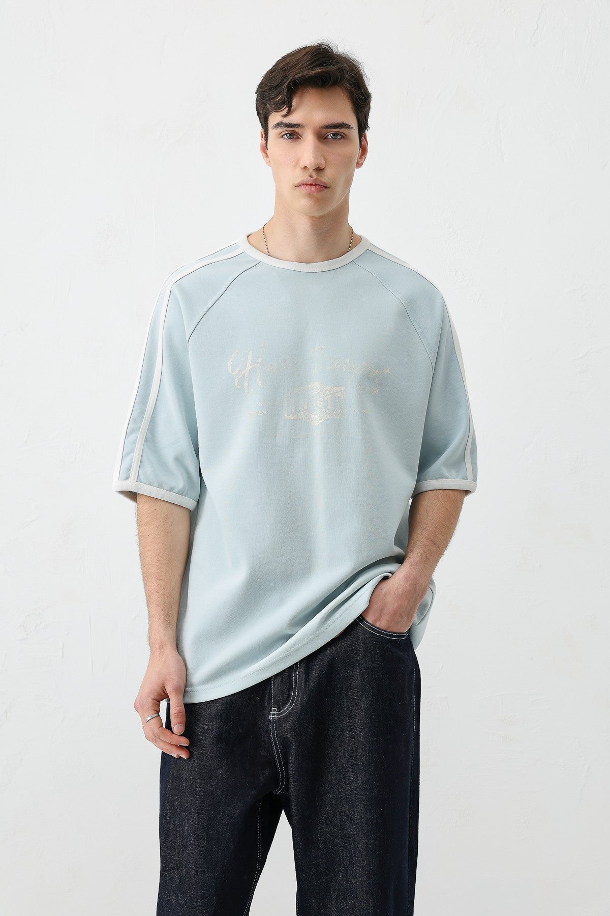 WASHED RAGLAN-SLEEVE T-SHIRT
