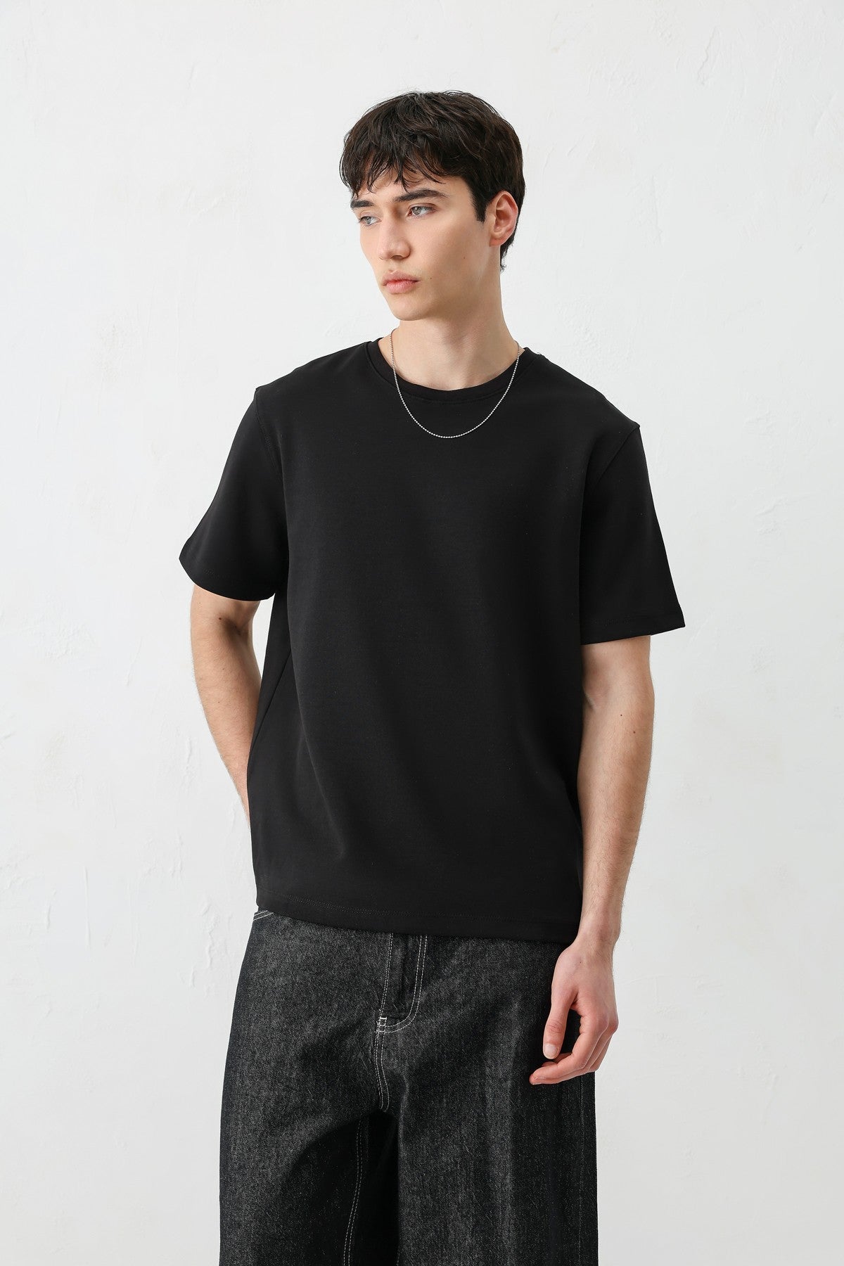 Short-Sleeved Boxy-Fit T-Shirt