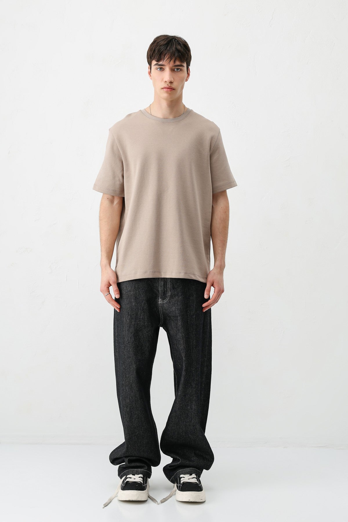 Short-Sleeved Boxy-Fit T-Shirt