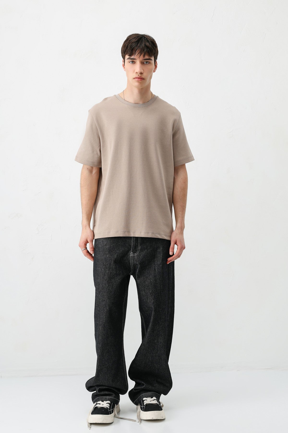 Short-Sleeved Boxy-Fit T-Shirt