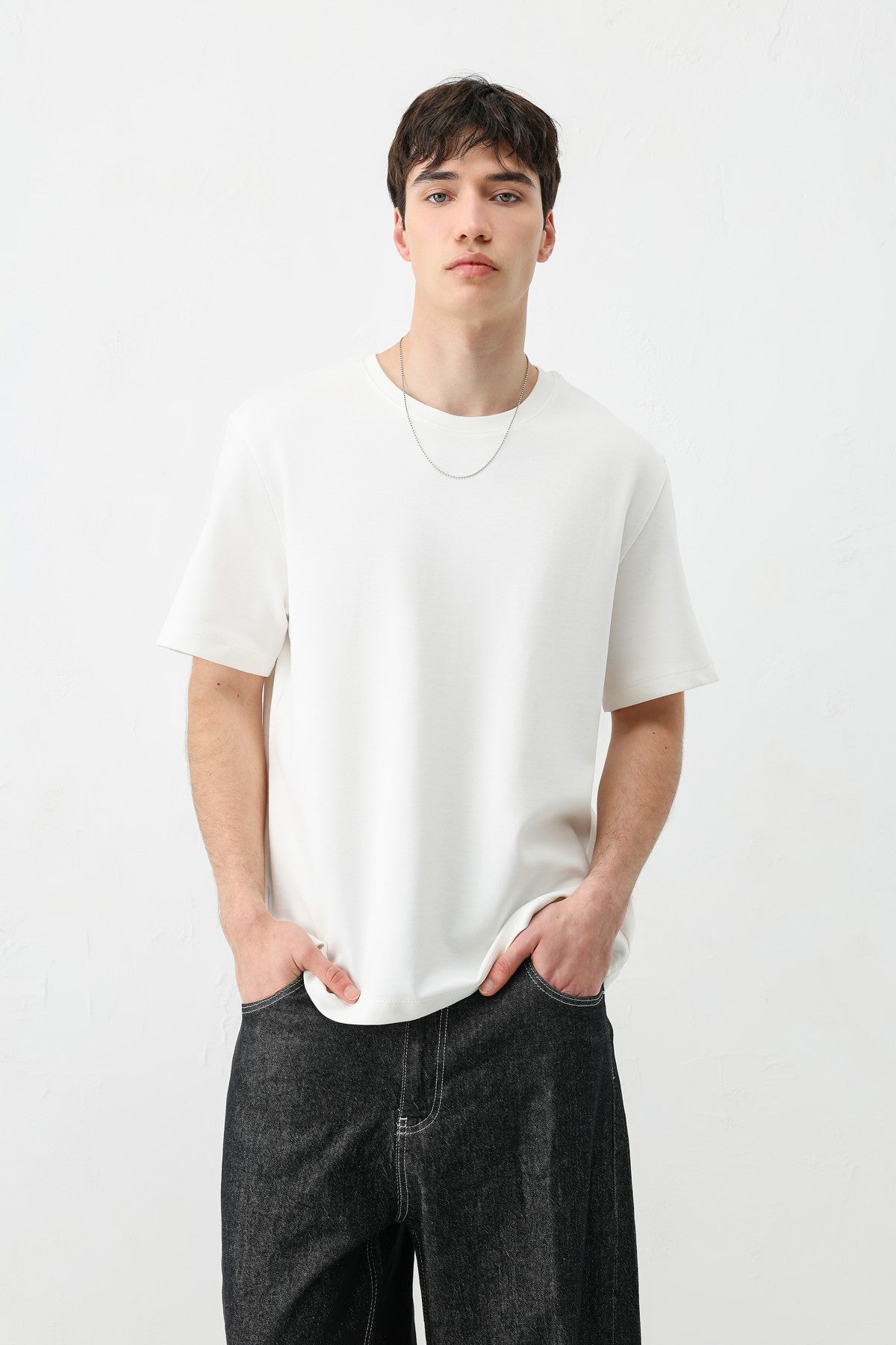 Short-Sleeved Boxy-Fit T-Shirt