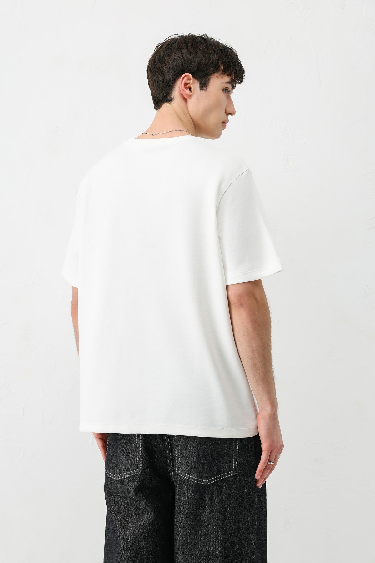 Short-Sleeved Boxy-Fit T-Shirt