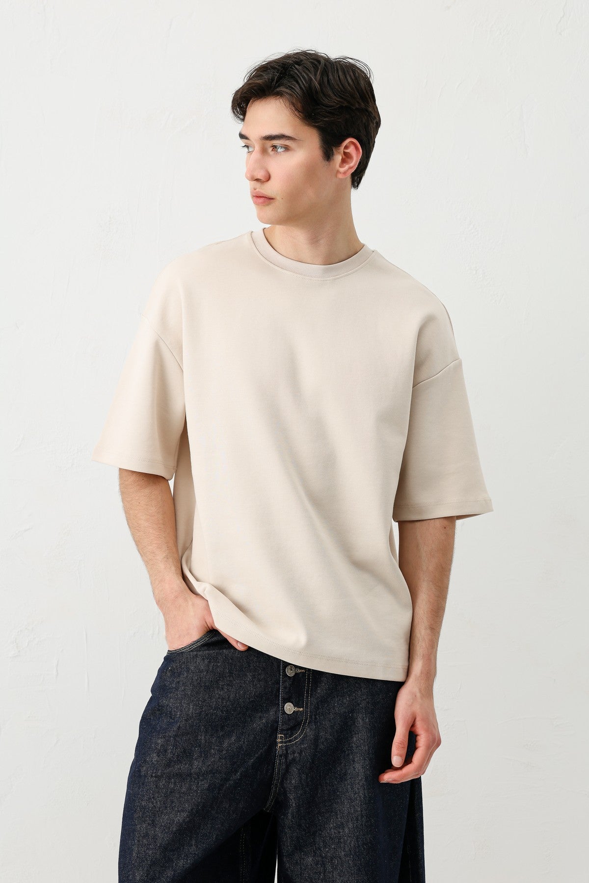 Short-Sleeved Boxy-Fit T-Shirt