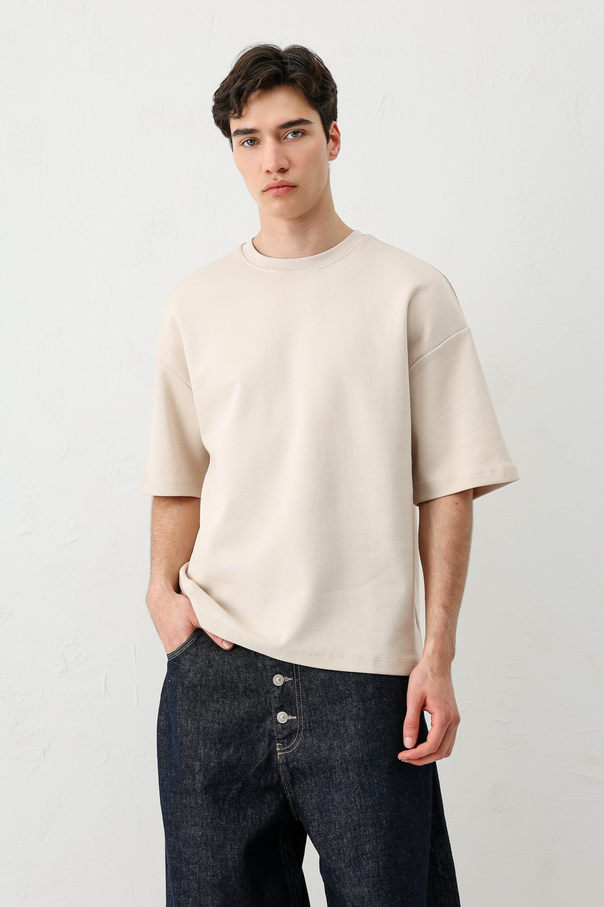 Short-Sleeved Boxy-Fit T-Shirt