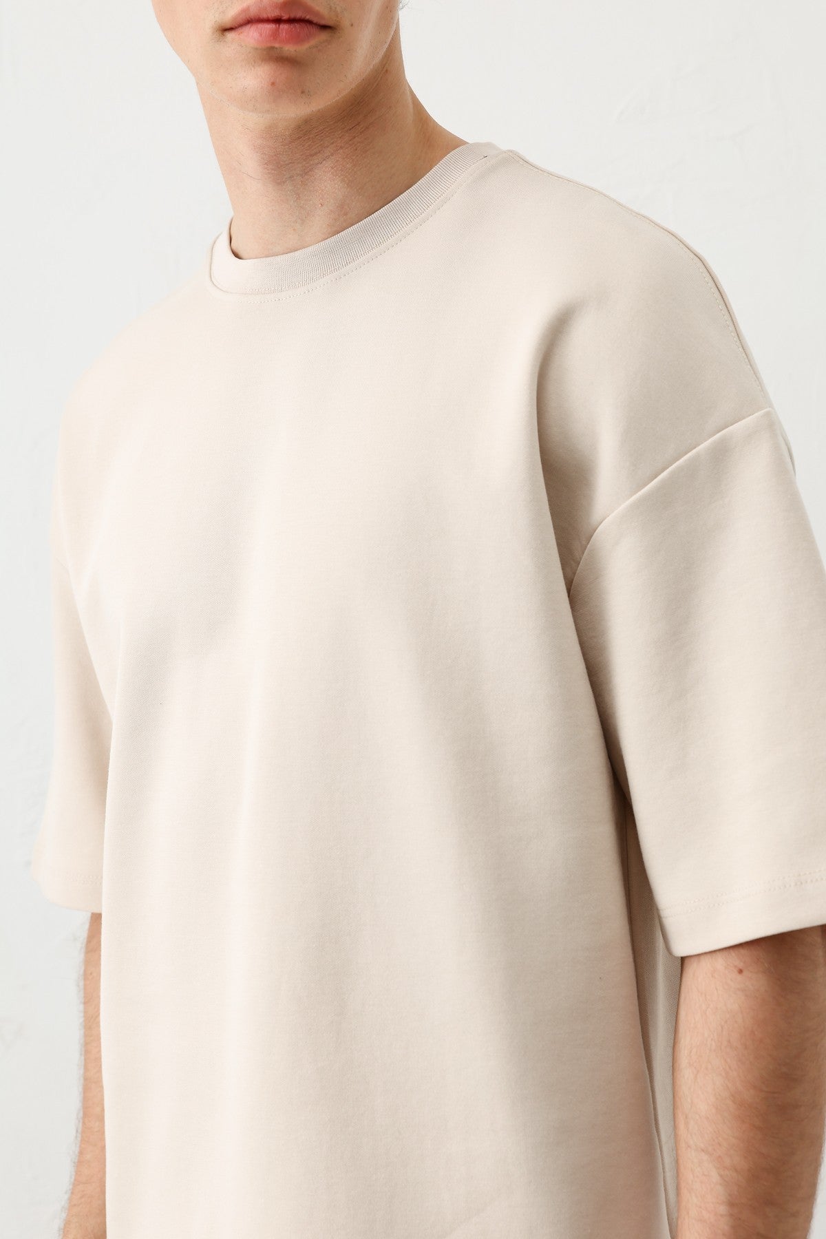 Short-Sleeved Boxy-Fit T-Shirt