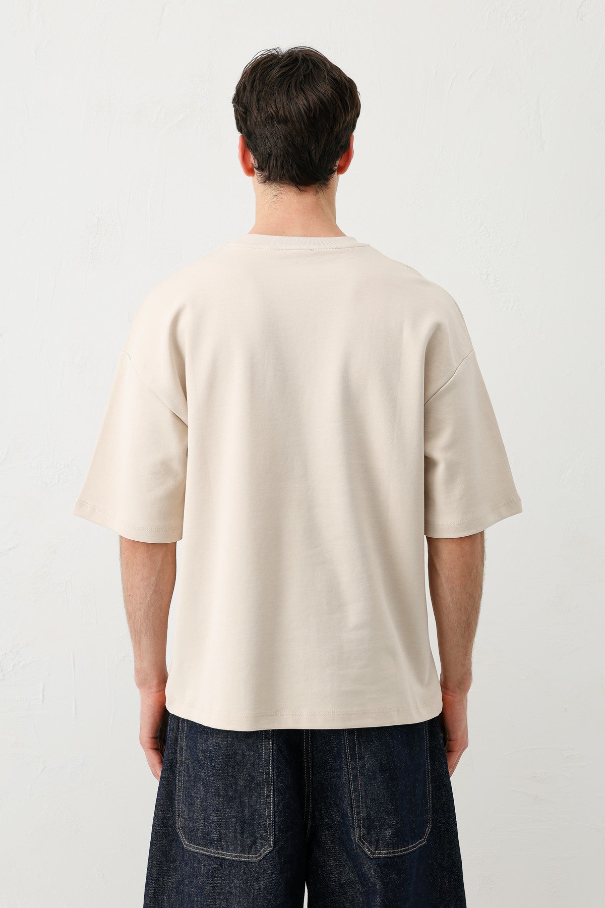 Short-Sleeved Boxy-Fit T-Shirt