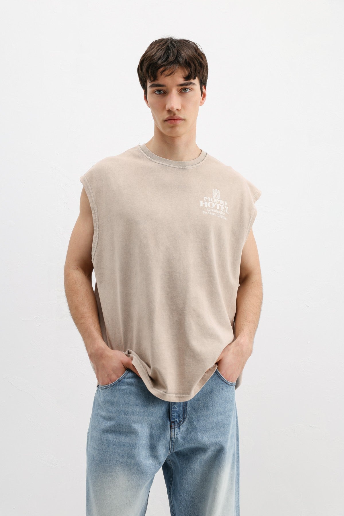 Printed Sleeveless Oversized T-Shirt