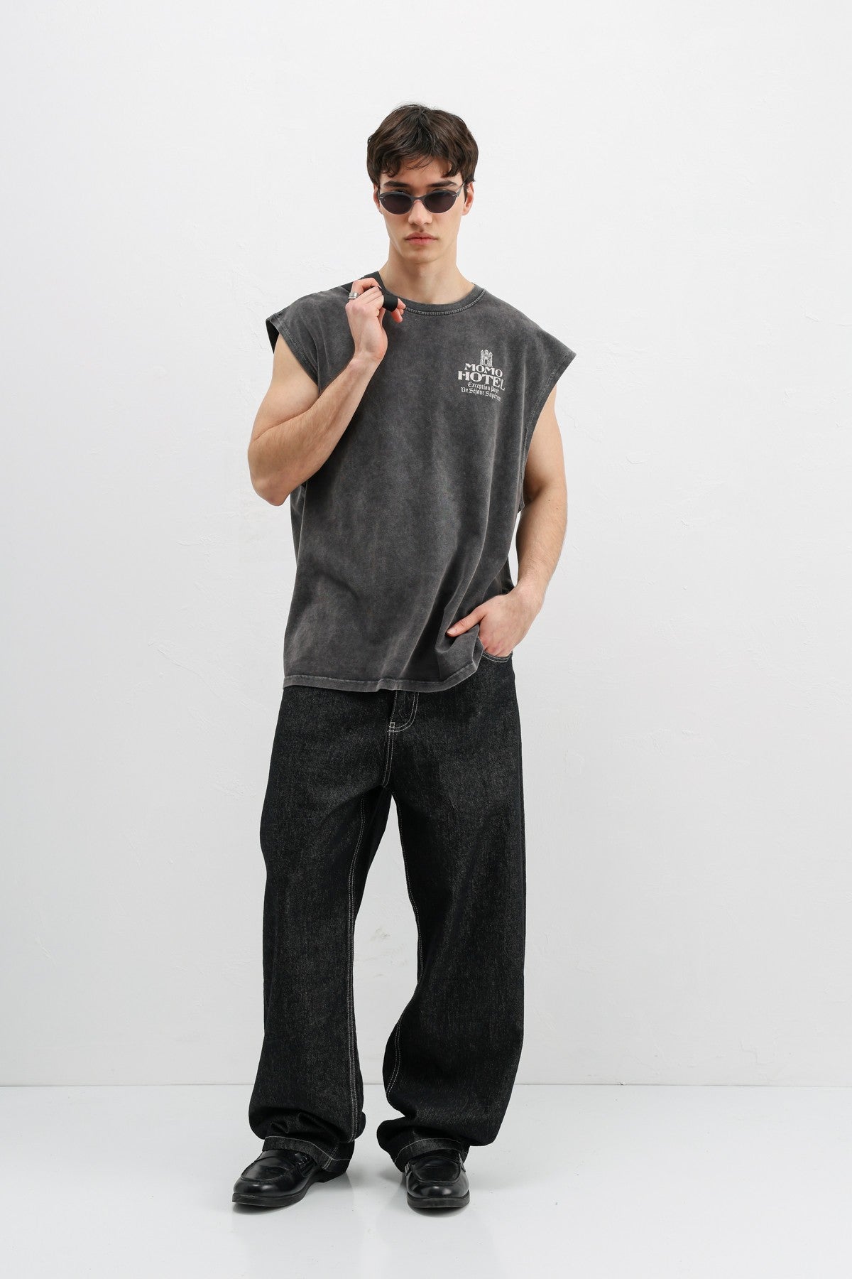 Printed Sleeveless Oversized T-Shirt