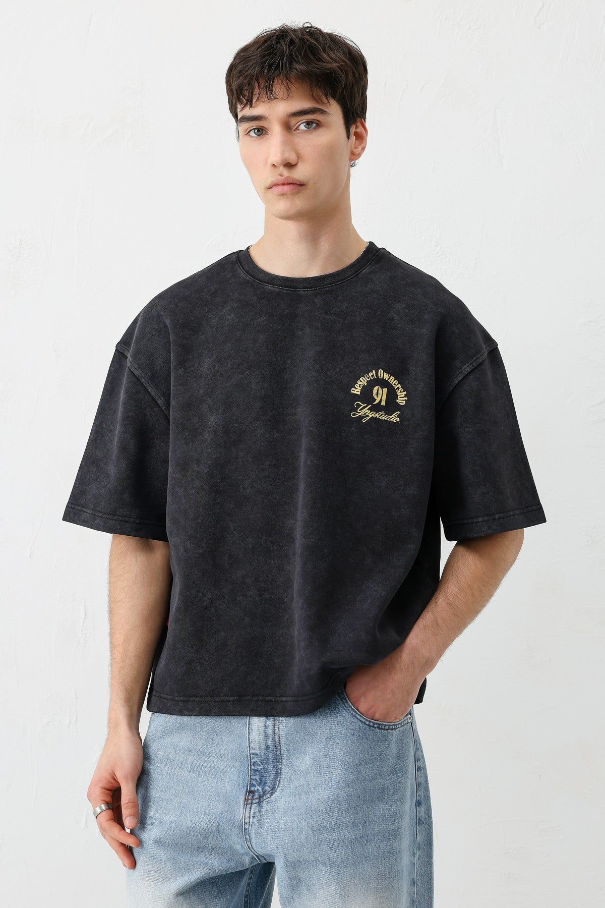 Short-Sleeved Boxy-Fit Printed T-Shirt, Black
