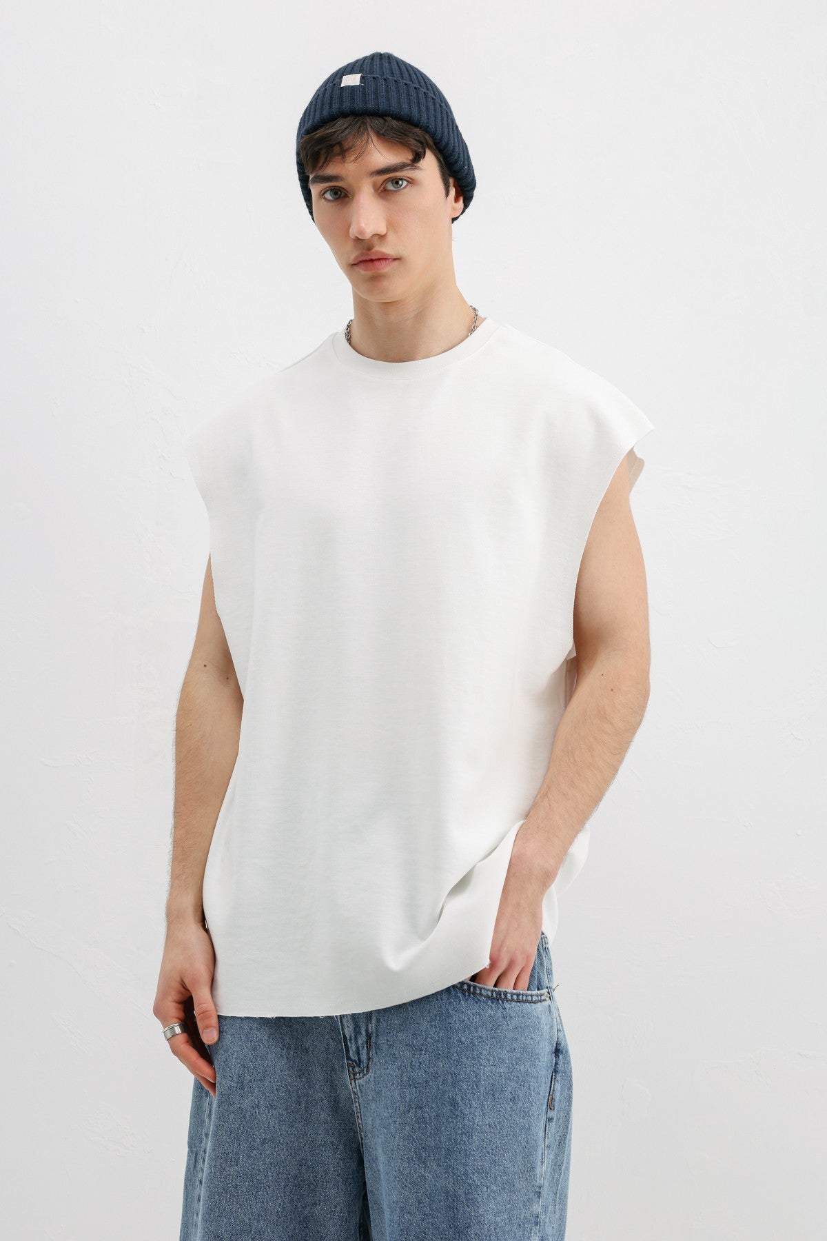 Oversized Sleeveless Basic T-Shirt