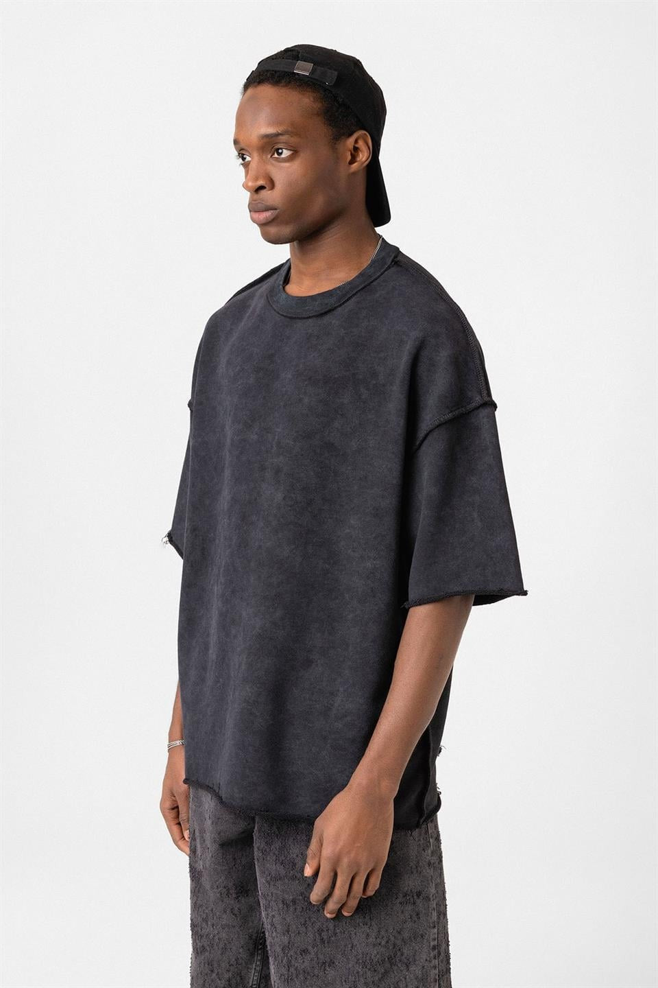 Oversized T-Shirt (Pre-Washed) V70-64