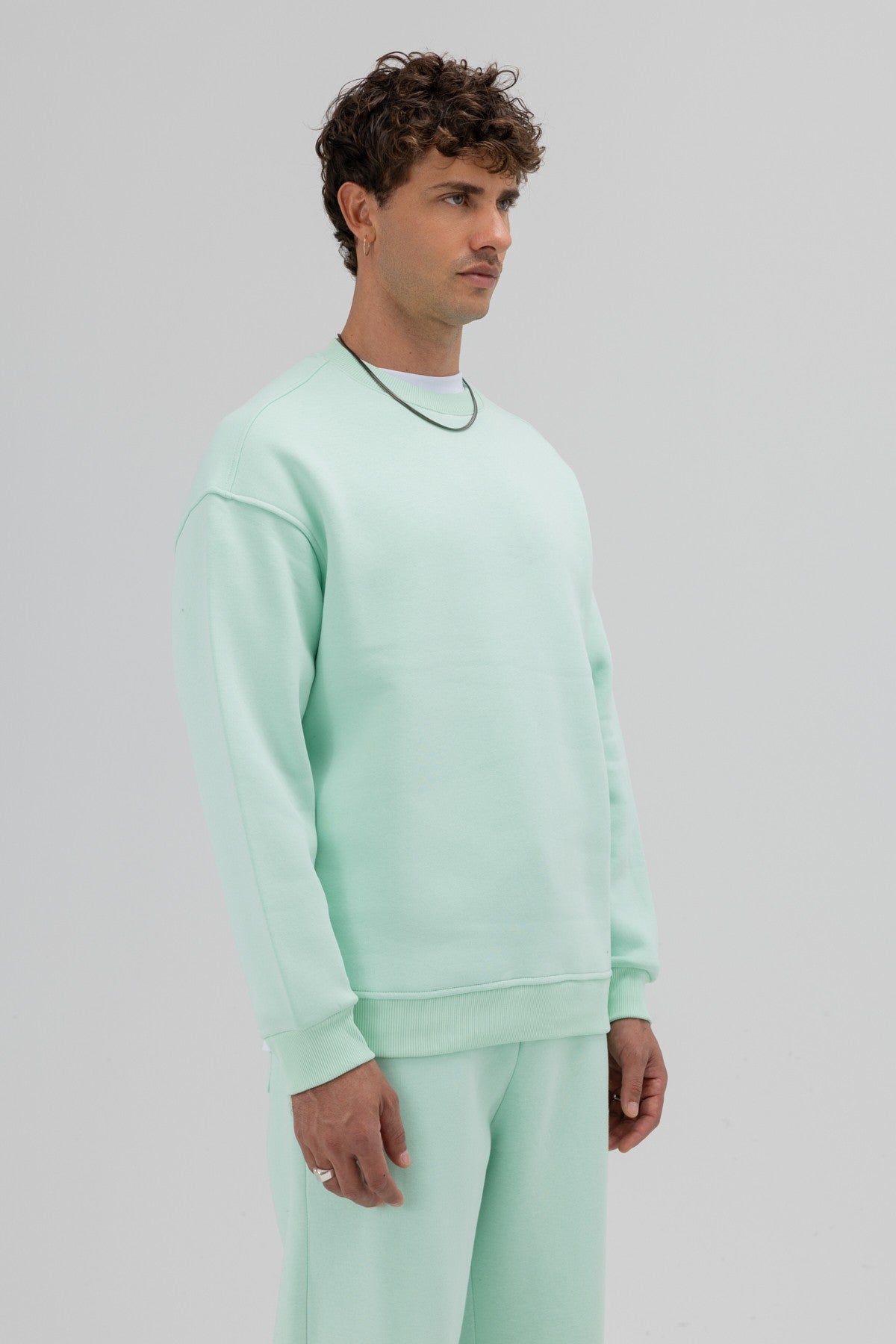 Basic Crew Neck Oversized Sweatshirt