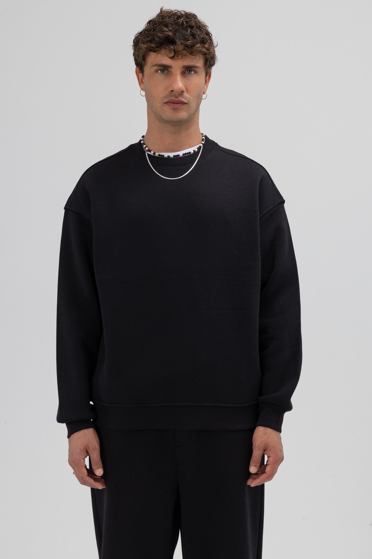 Basic Crew Neck Oversized Sweatshirt