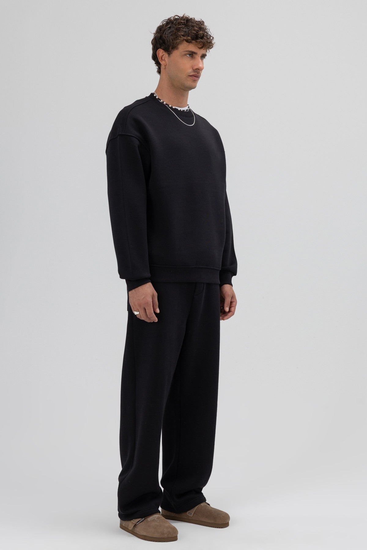 Basic Crew Neck Oversized Sweatshirt