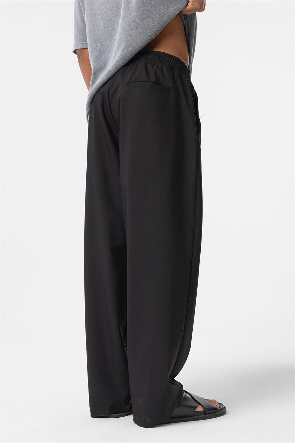 Baggy Pants with an Elastic Waistband