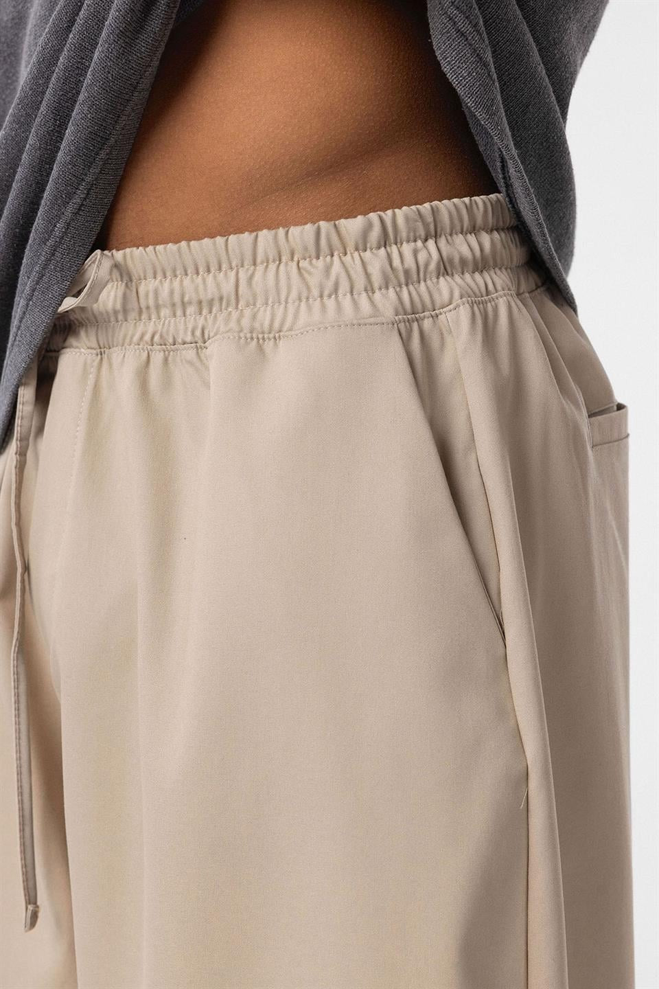 Baggy Pants with an Elastic Waistband