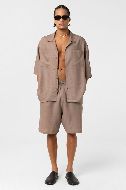Oversized Double-Pocket Linen Shorts