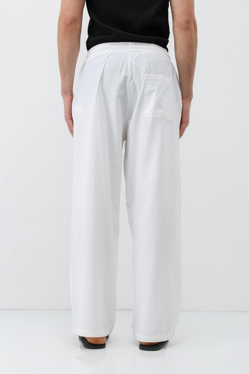 Baggy-Fit Linen Pants with Elastic Waistband