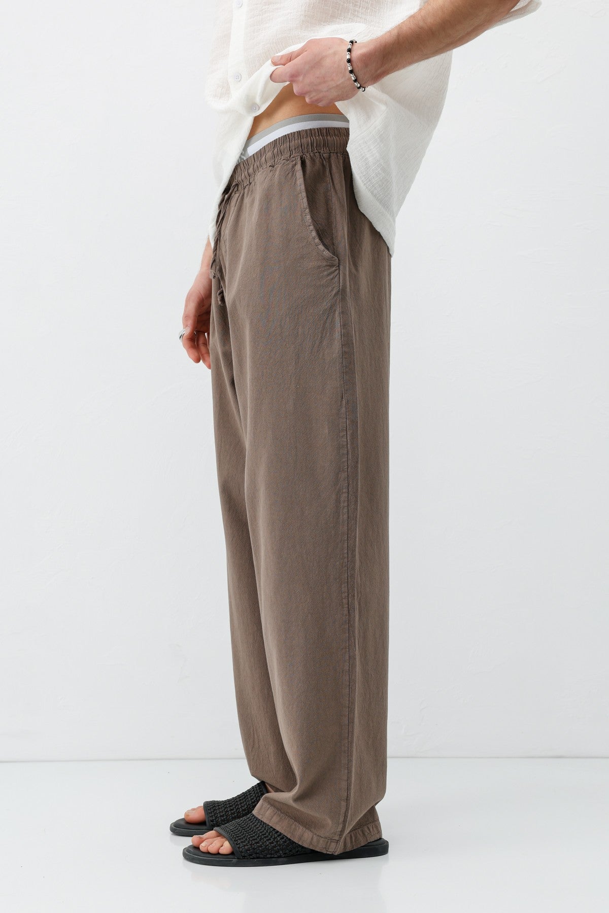 Baggy-Fit Linen Pants with Elastic Waistband