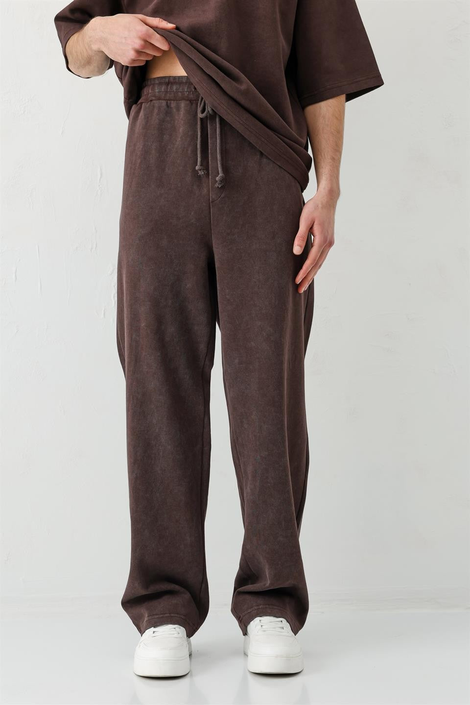 Baggy-Fit Pre-Washed Sweatpants