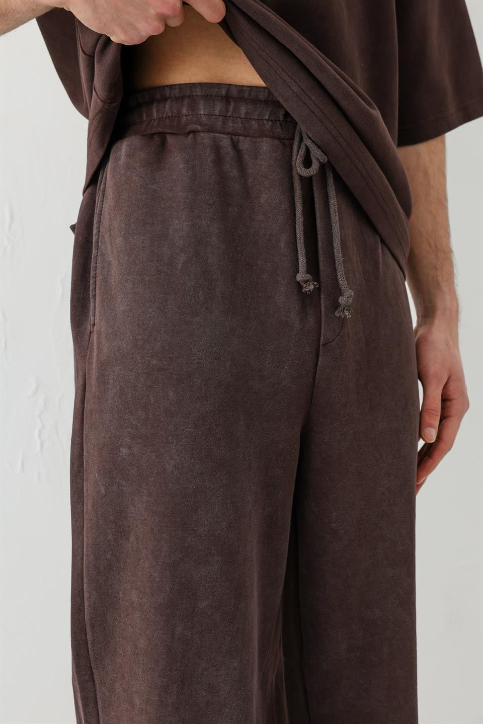 Baggy-Fit Pre-Washed Sweatpants