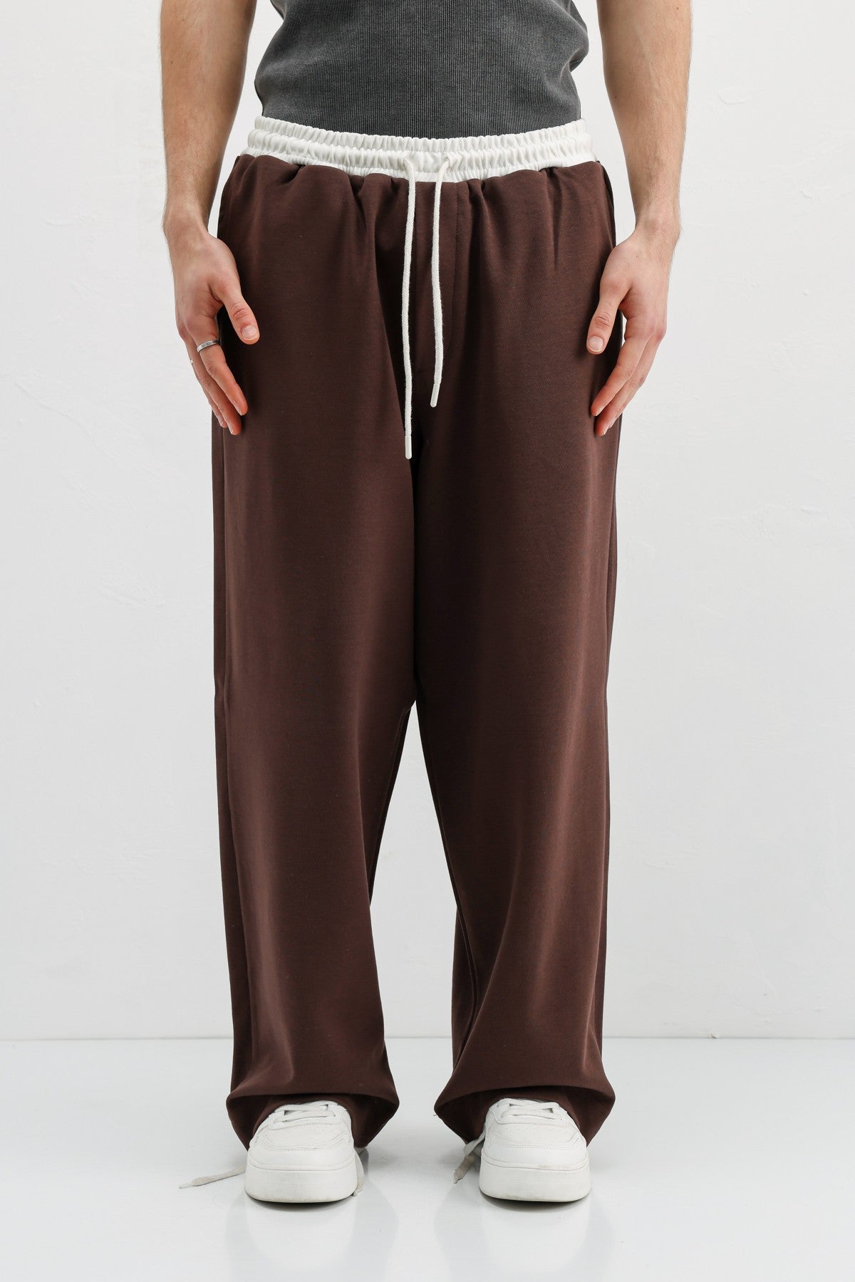 Baggy-Fit Sweatpants V80-41