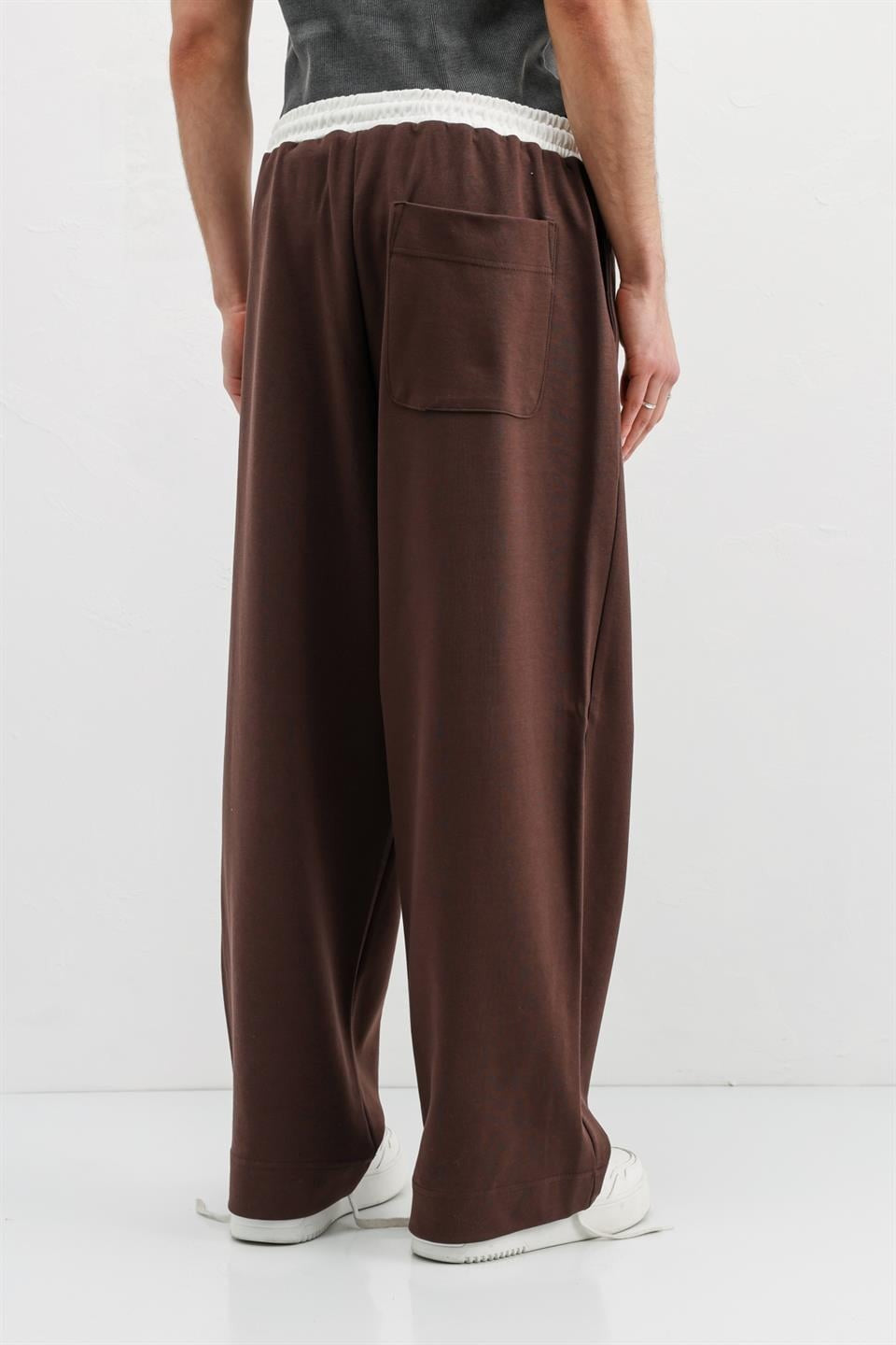Baggy-Fit Sweatpants V80-41
