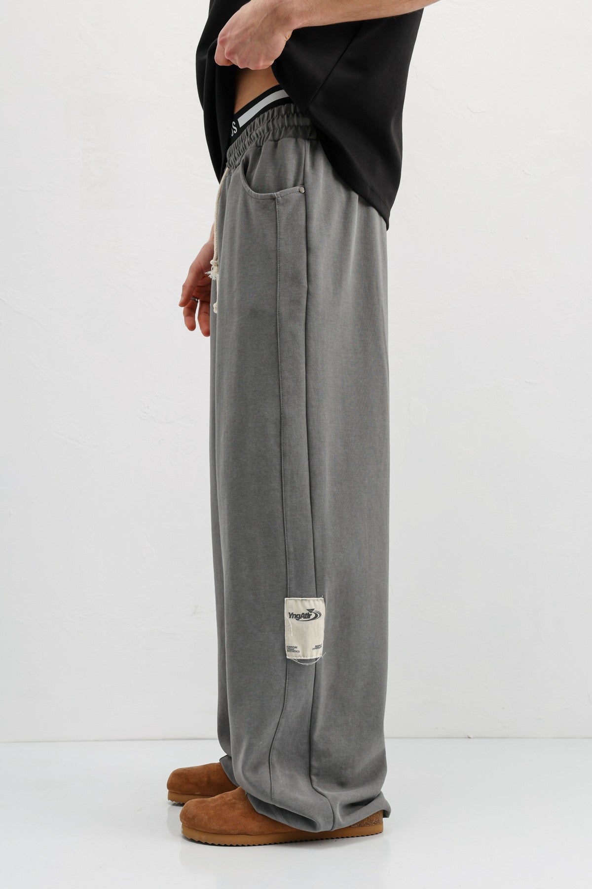 Baggy-Fit Sweatpants V80-43