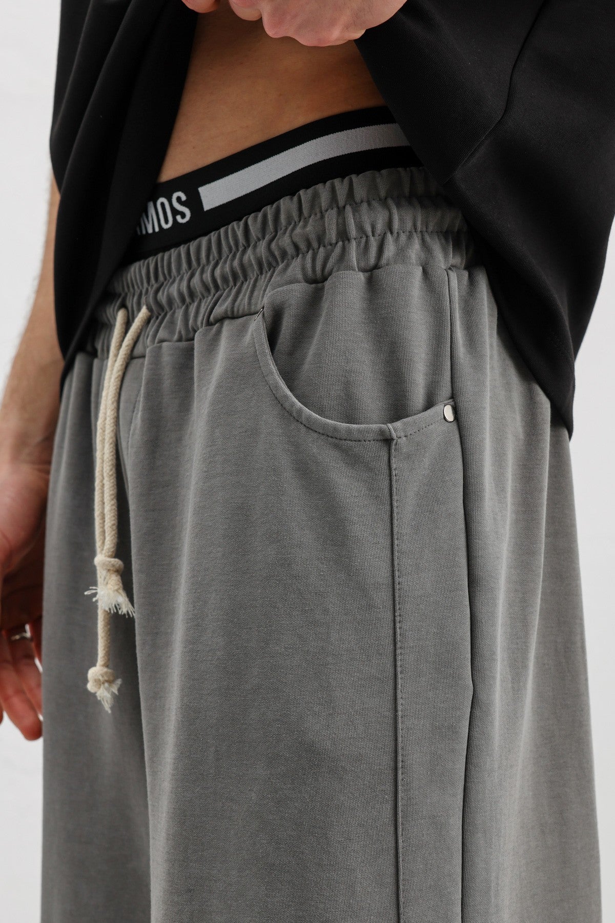 Baggy-Fit Sweatpants V80-43