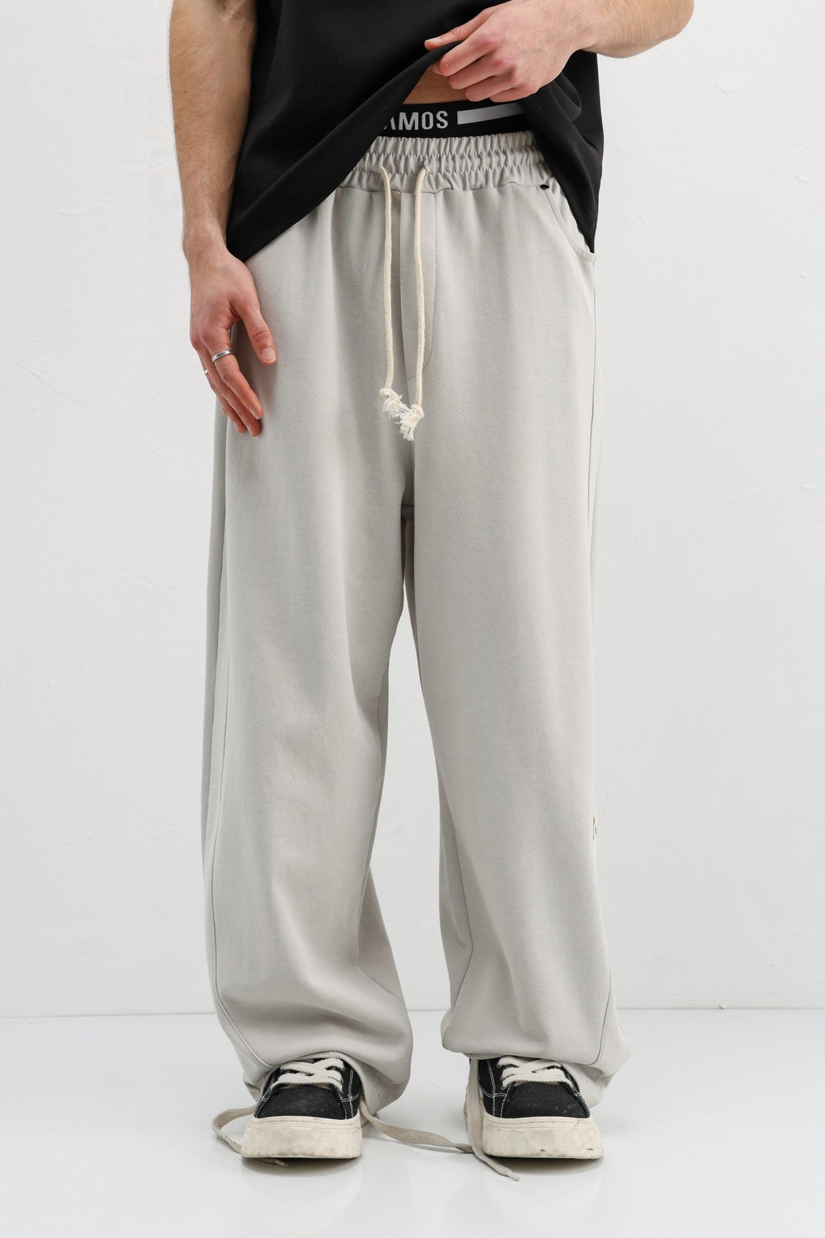 Baggy-Fit Sweatpants V80-43