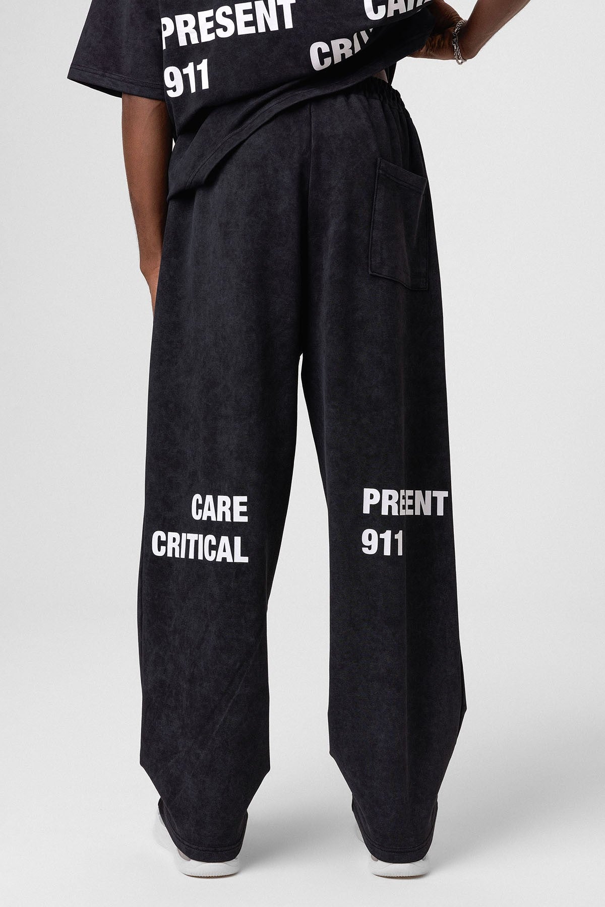 Oversized Sweatsuit Set with Back Print (Washed)