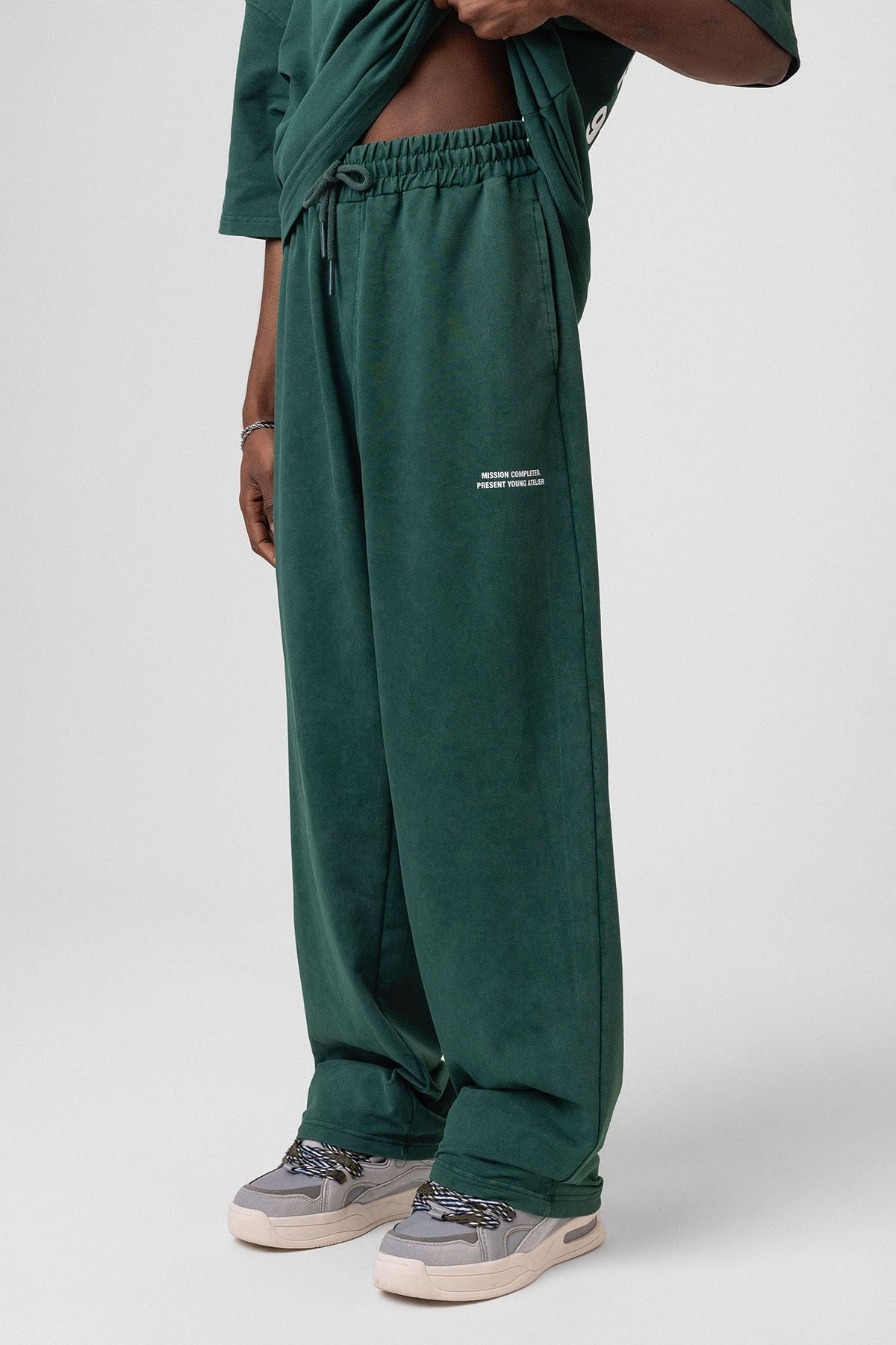 Oversized Sweatsuit Set with Back Print (Washed)