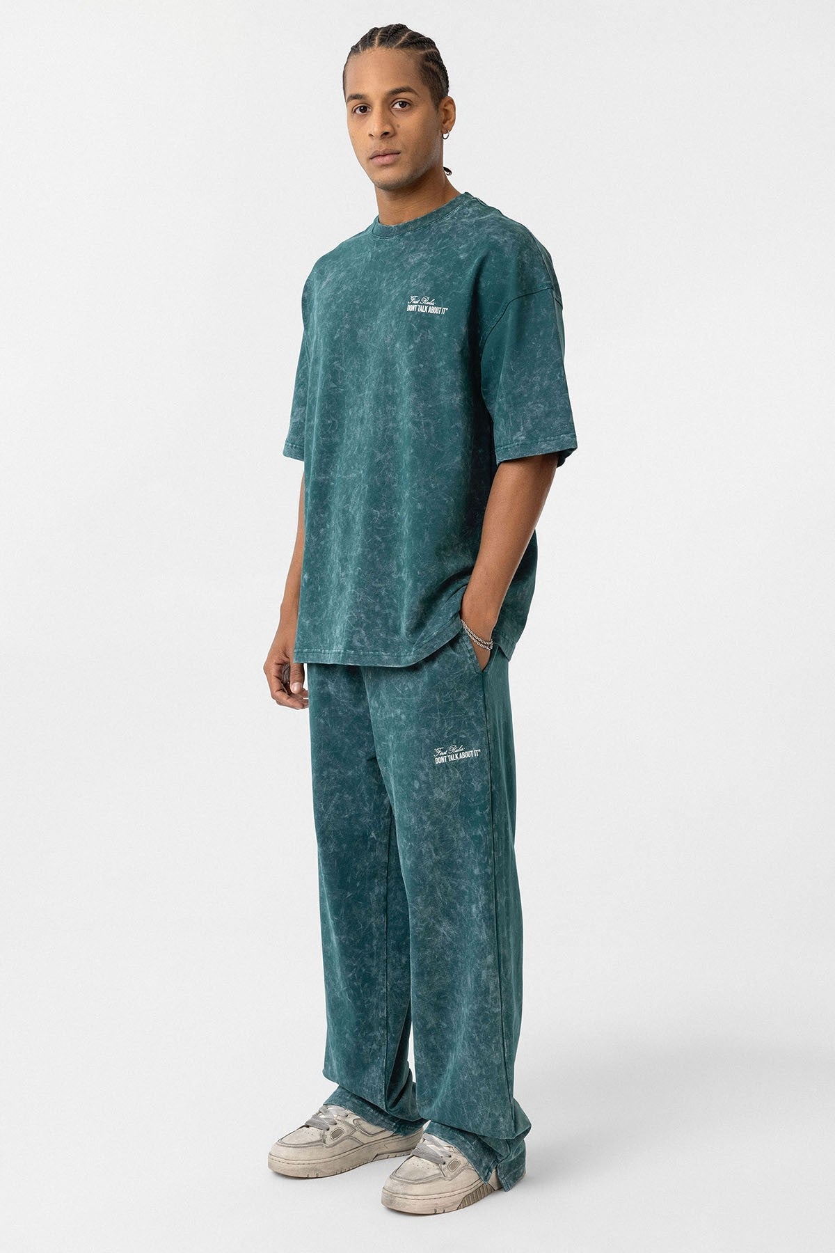 Oversized Sweatsuit Set with Back Print (Washed Look)